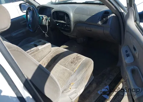 2003 Toyota Tundra Sr5 V8 z USA, uszkodzony, nr VIN 5TBRT34153S435688